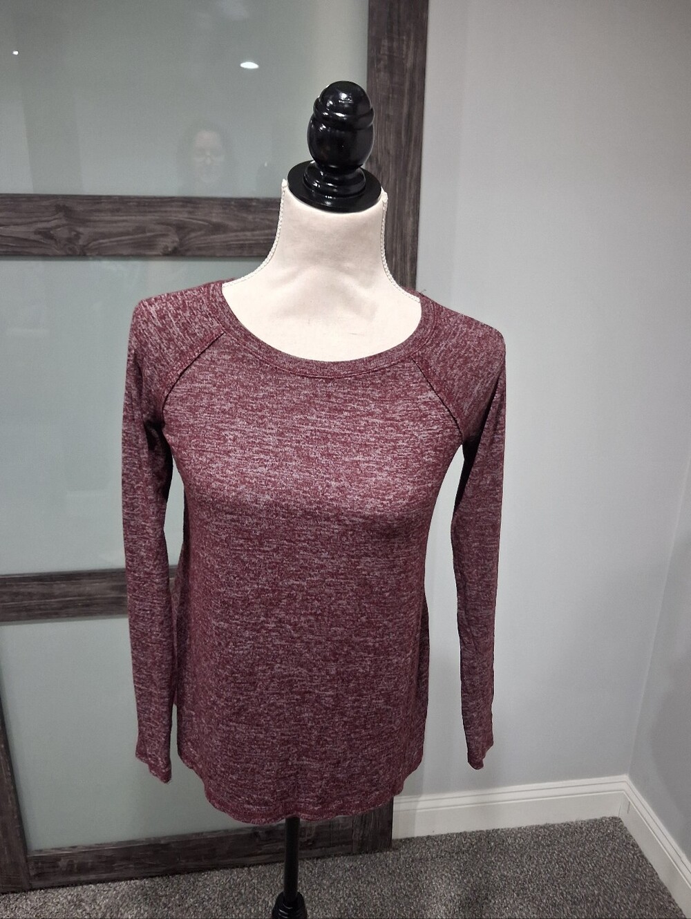 Hollister Burgandy Long Sleeve Scoop Neck Top Size Small